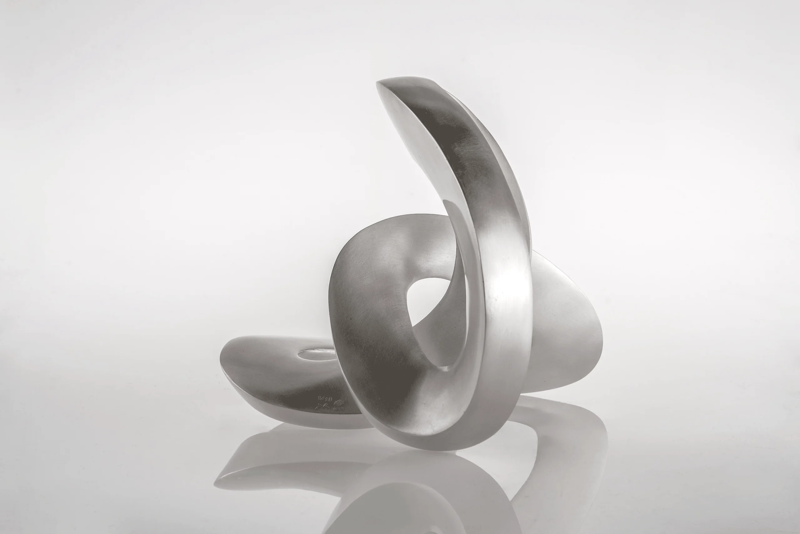 Maximilian Verhas: Open Twister